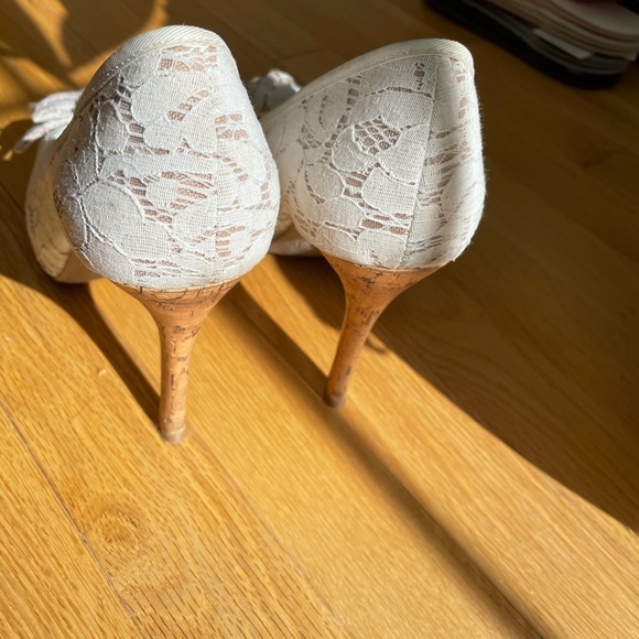 White lace open toe cork heels shoes 8.5 - Picture 9 of 13